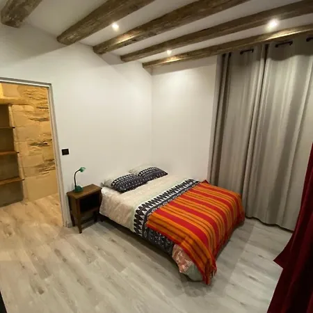 Hyper Centre Apartment